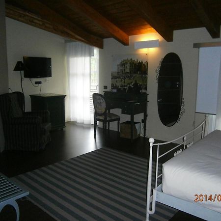 Foresteria Del Castello Torre Canavese Room photo